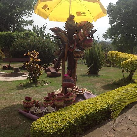 Bwigamiro Country Home Fort Portal Exterior photo